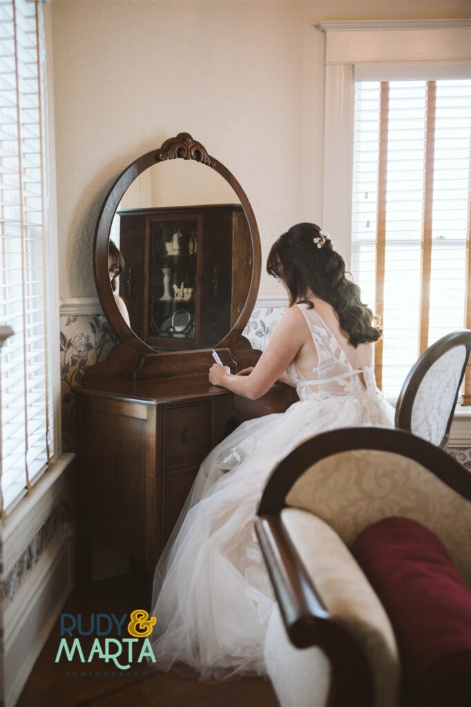 bride reading note from groom Socialite Events Orlando