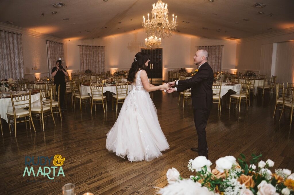 first dance at Highland Manor Socialite Events Orlando