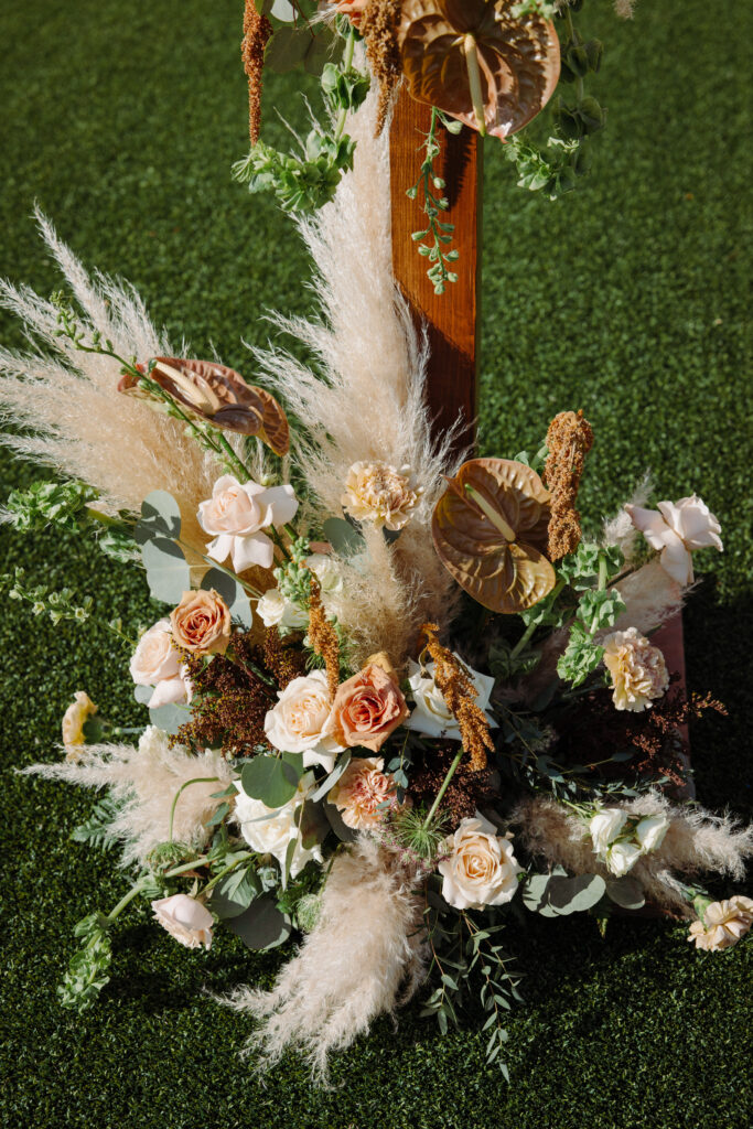 luxury wedding florals by In Bloom Floriest