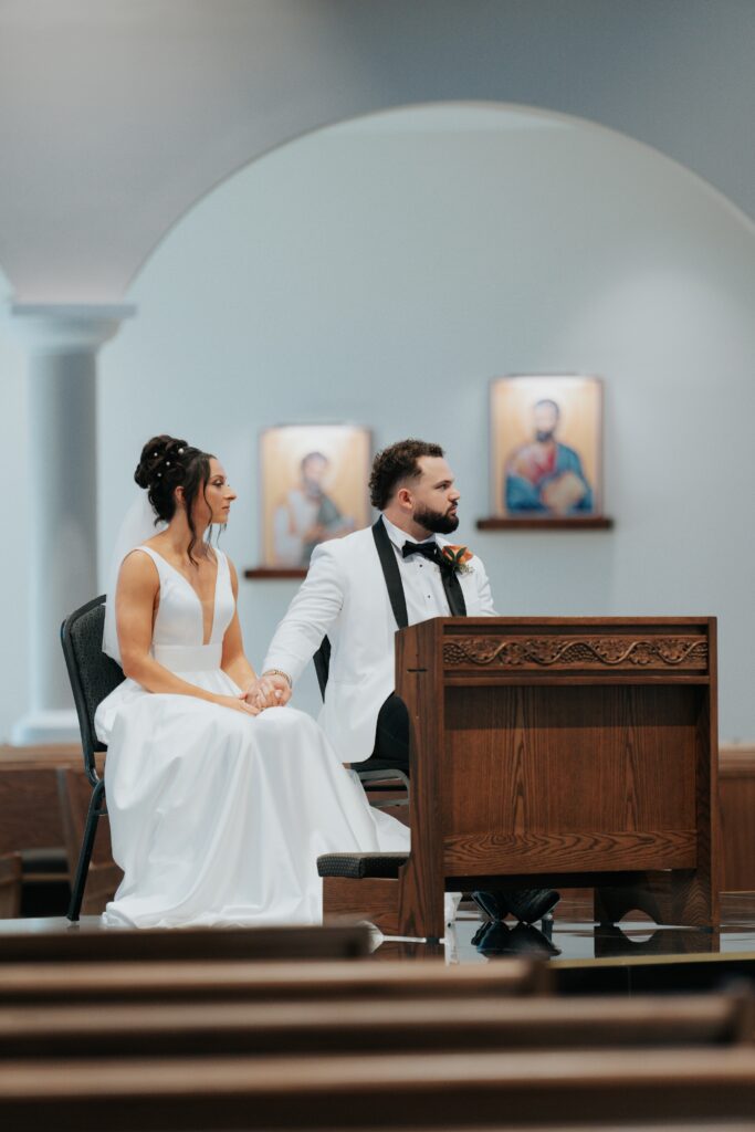 Wedding ceremony in Central Florida with a wedding website with times