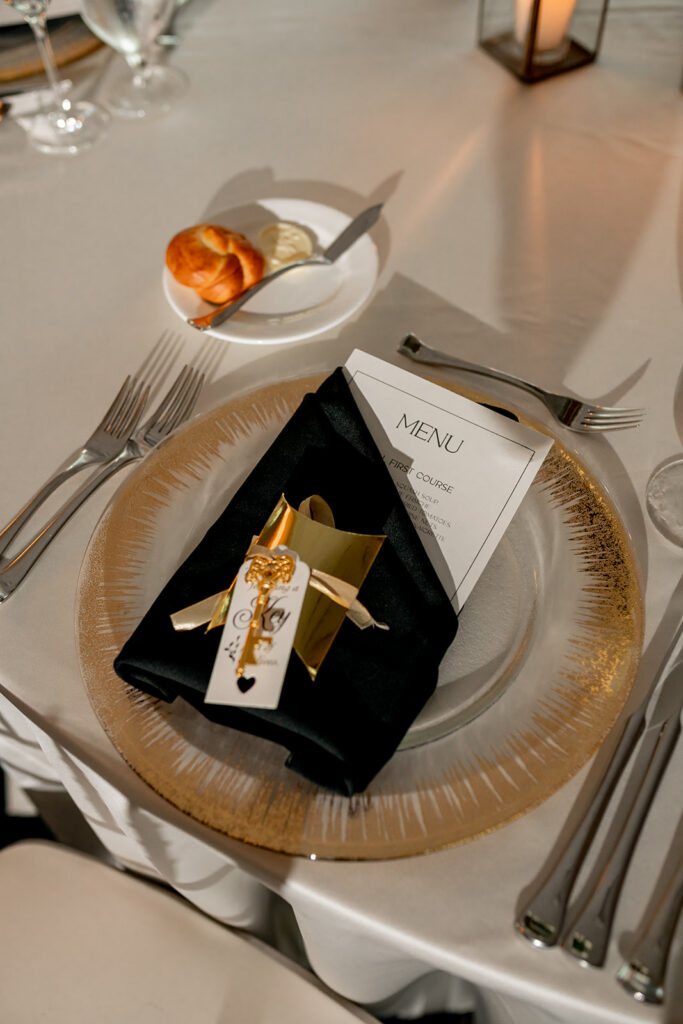 Real wedding table-setting